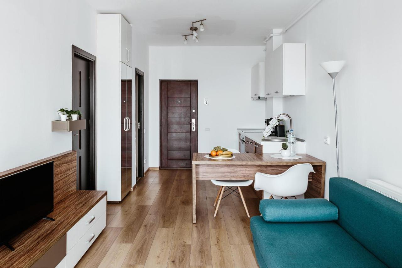 Apartment Dd *